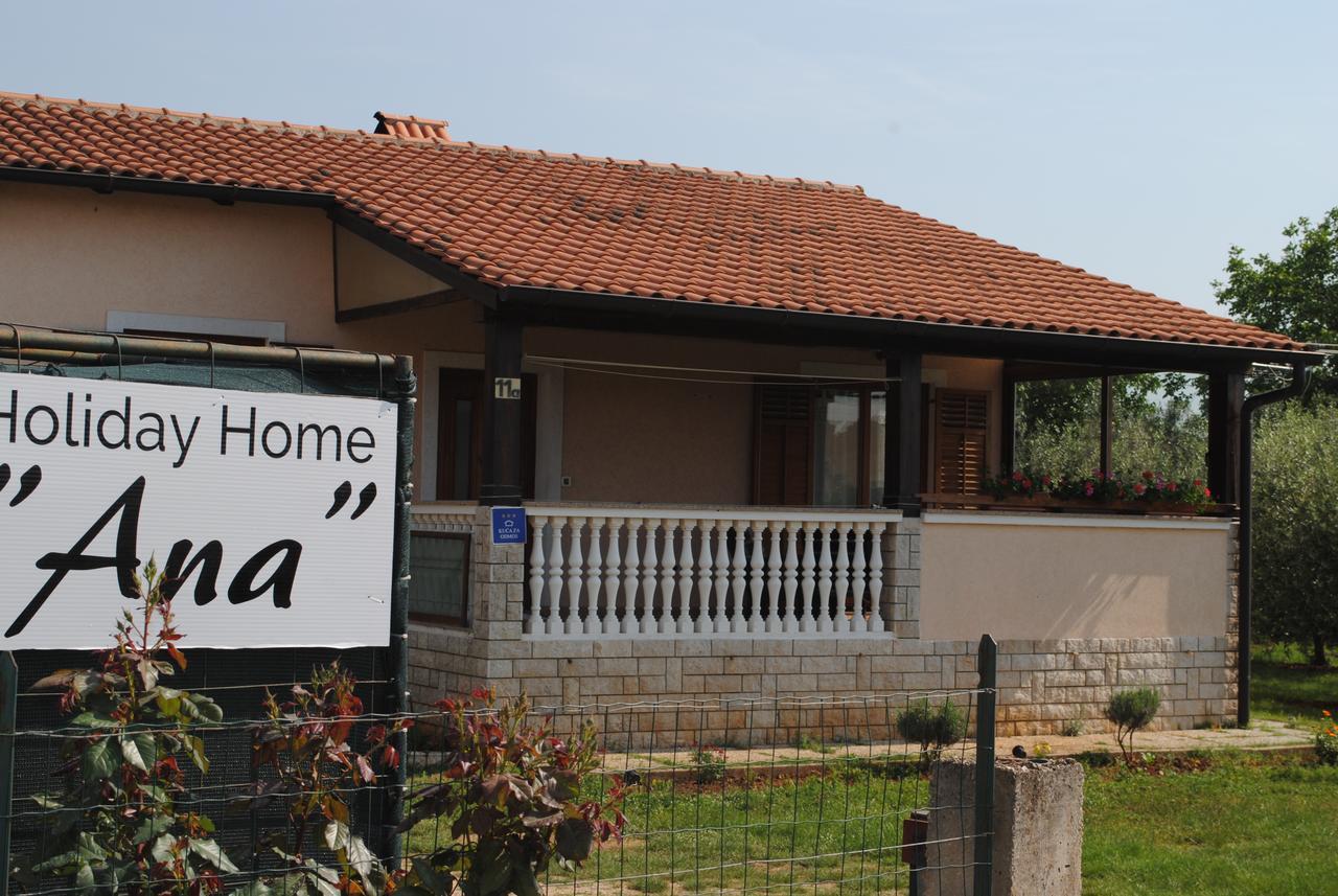 Holiday Ana Apartment Pula